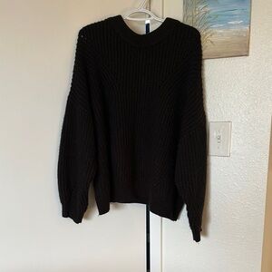 Terra & Sky Women's Black Crew Neck Sweater